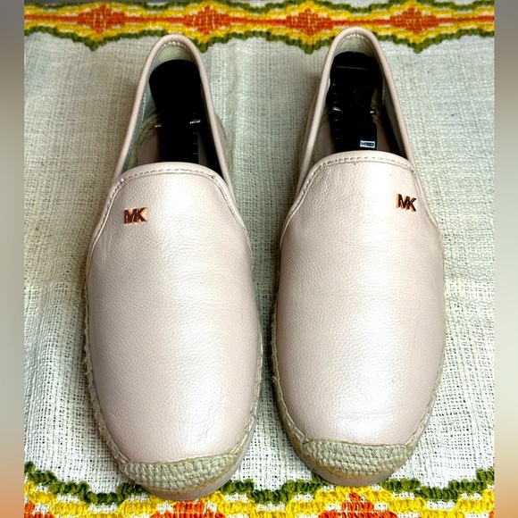 Micheal Kors Pink/Rose Gold Slip-on Loafer espadrille Flats sz 7.5 - Picture 2 of 8
